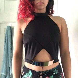 Backless crop top